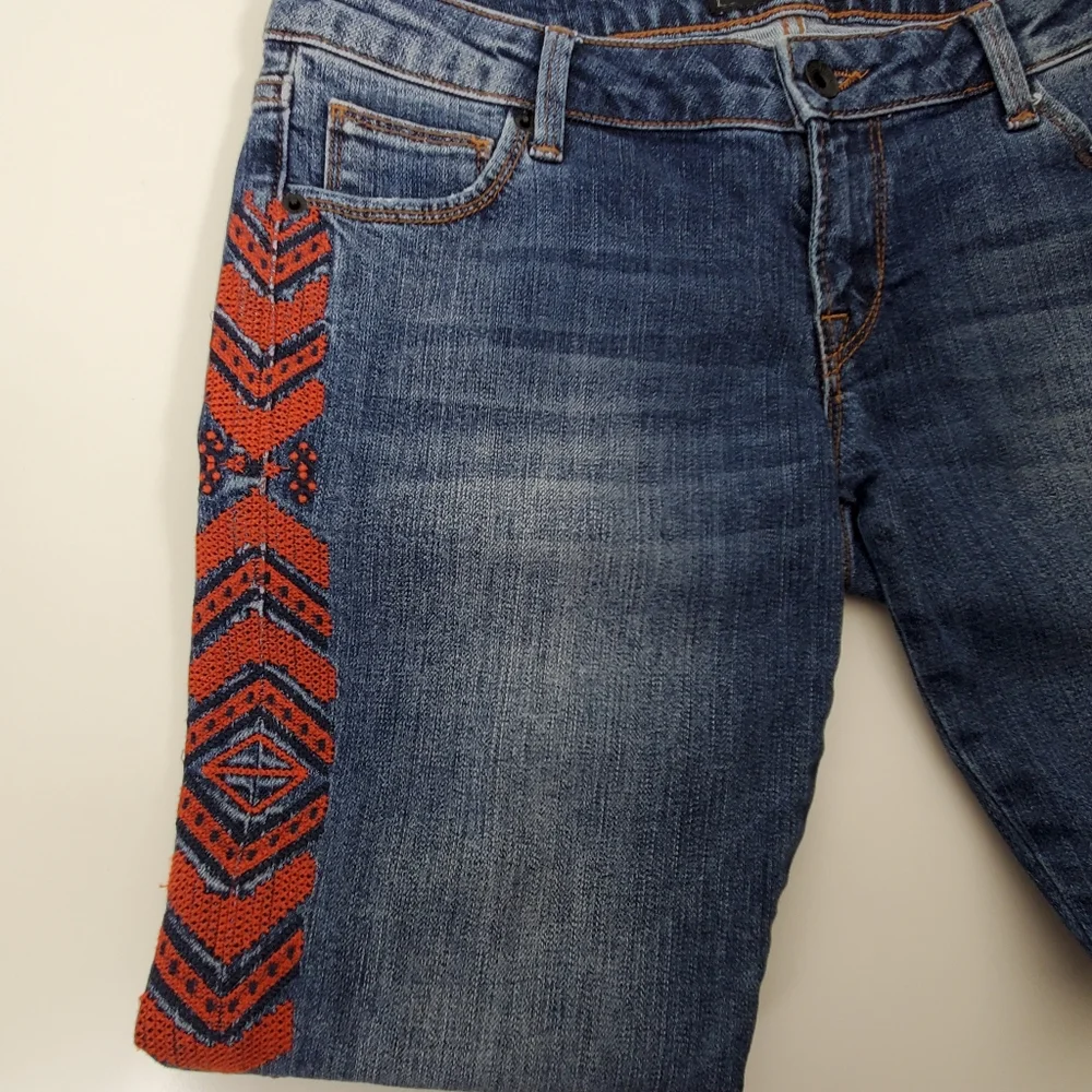 Guess 1981 Beverly- skinny embroidered side jeans Size 29